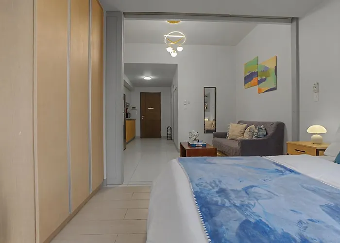 One Uptown Residences Bgc-fast Internet * Manila