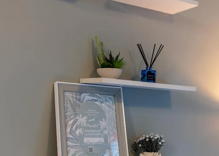 One Uptown Residences Bgc-fast Internet *